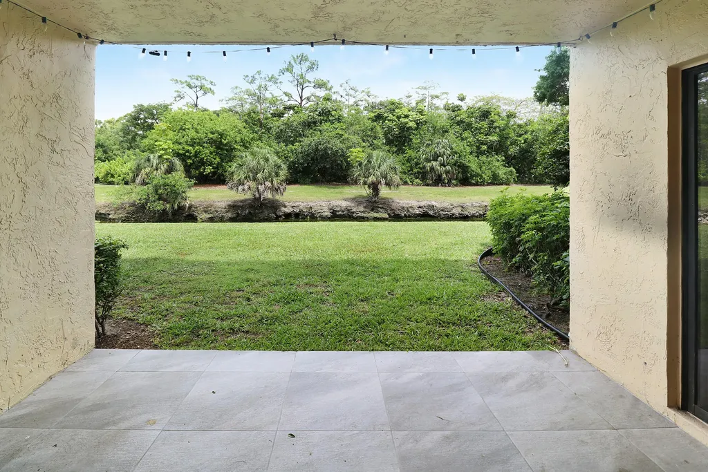 5701 Riverside Drive Coral Springs FL 33067