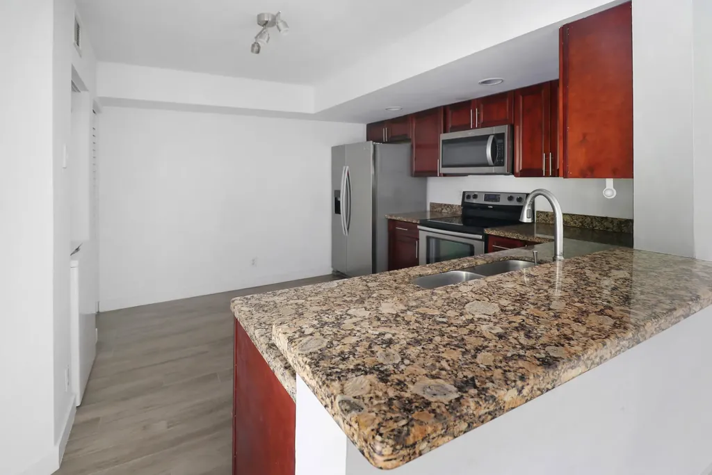 5701 Riverside Drive Coral Springs FL 33067