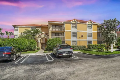 5701 Riverside Drive Coral Springs FL 33067