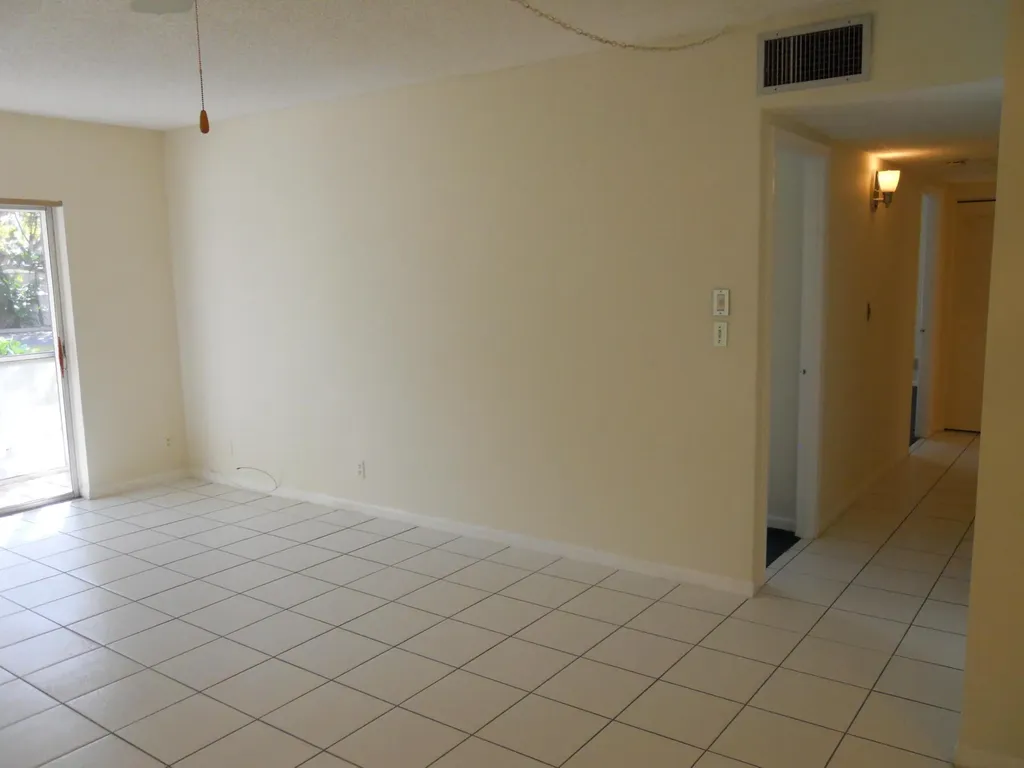 250 NE 20th Street Boca Raton FL 33431