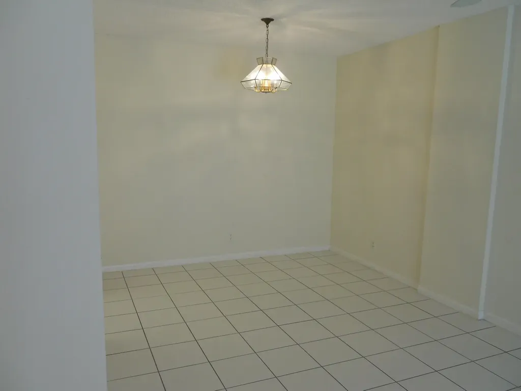 250 NE 20th Street Boca Raton FL 33431