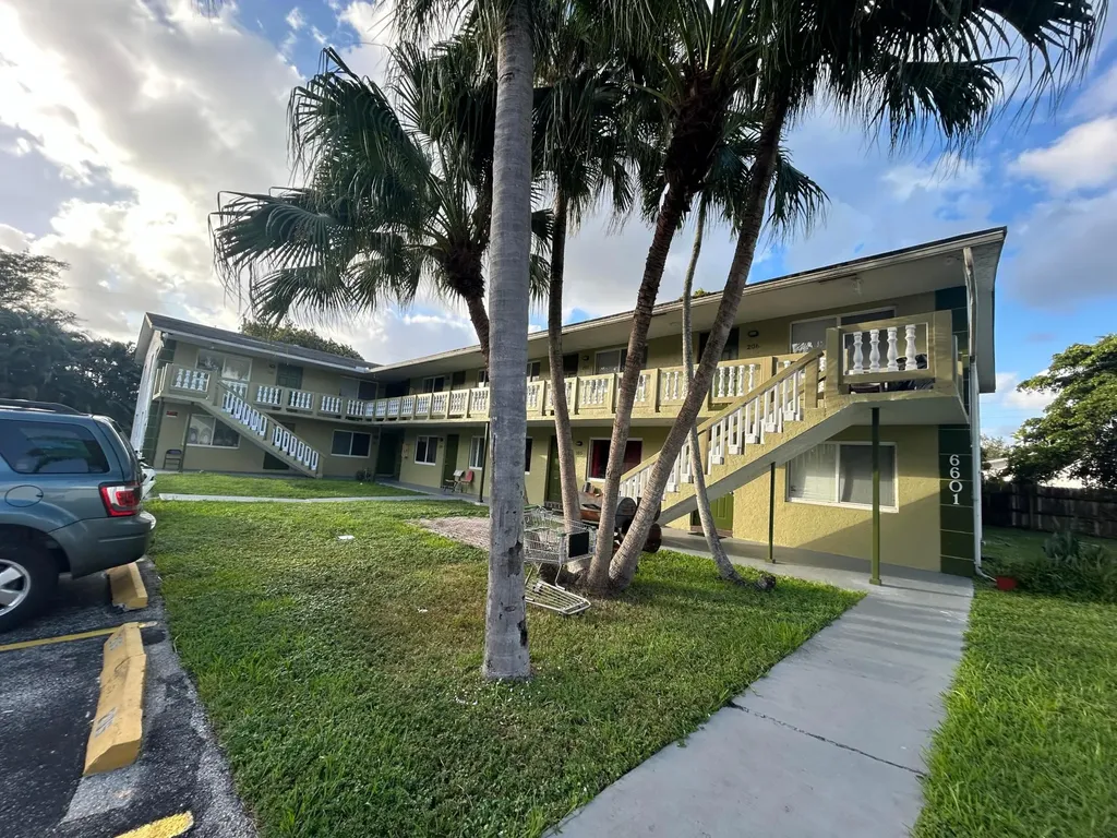 6601 SW 46th Street Davie FL 33314