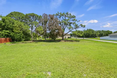 601 SW Ester Avenue Port St Lucie FL 34983
