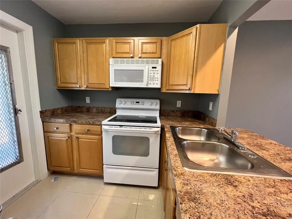 610 SE 2nd Avenue Deerfield Beach FL 33441