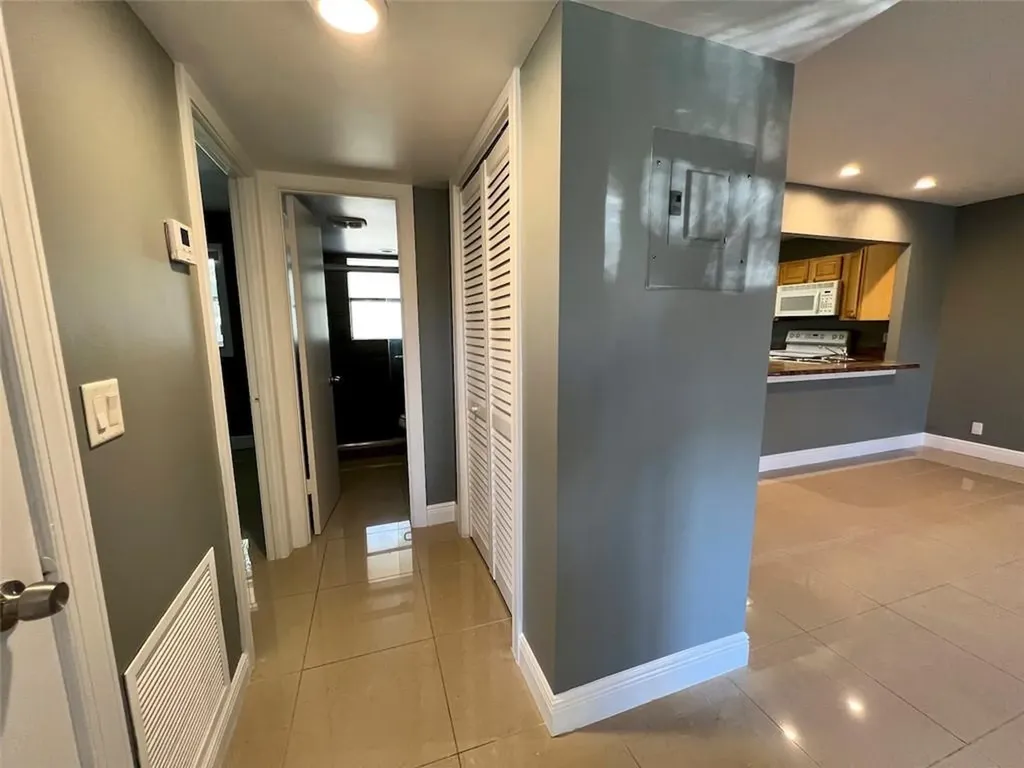 610 SE 2nd Avenue Deerfield Beach FL 33441