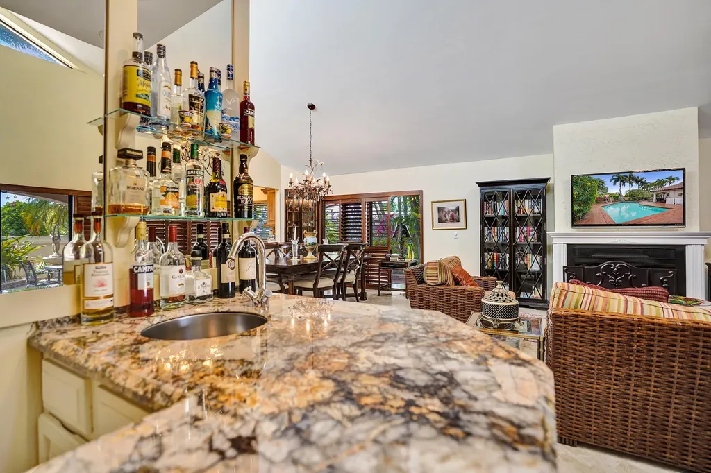 721 Via Genova Deerfield Beach FL 33442