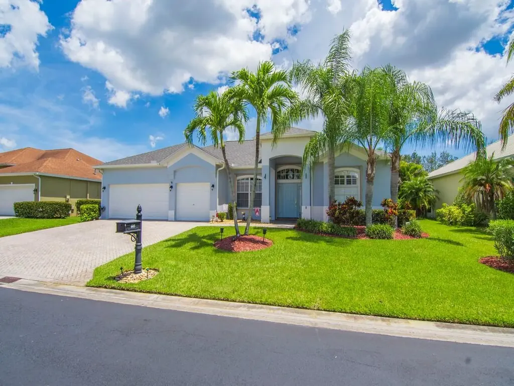 605 Tangelo Circle SW Vero Beach FL 32968