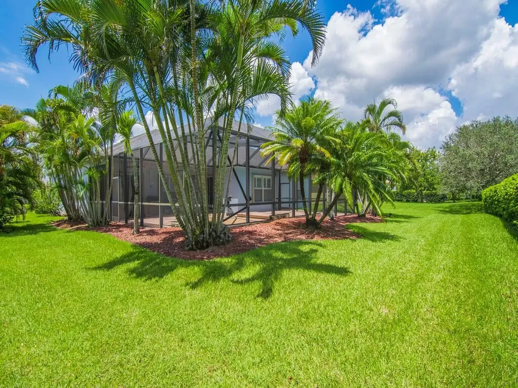 605 Tangelo Circle SW Vero Beach FL 32968