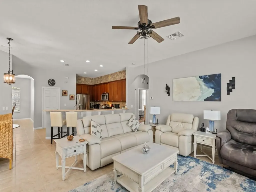 605 Tangelo Circle SW Vero Beach FL 32968