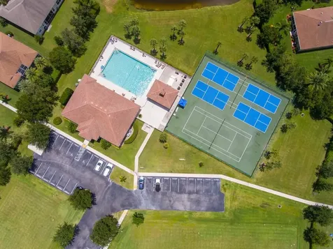 605 Tangelo Circle SW Vero Beach FL 32968