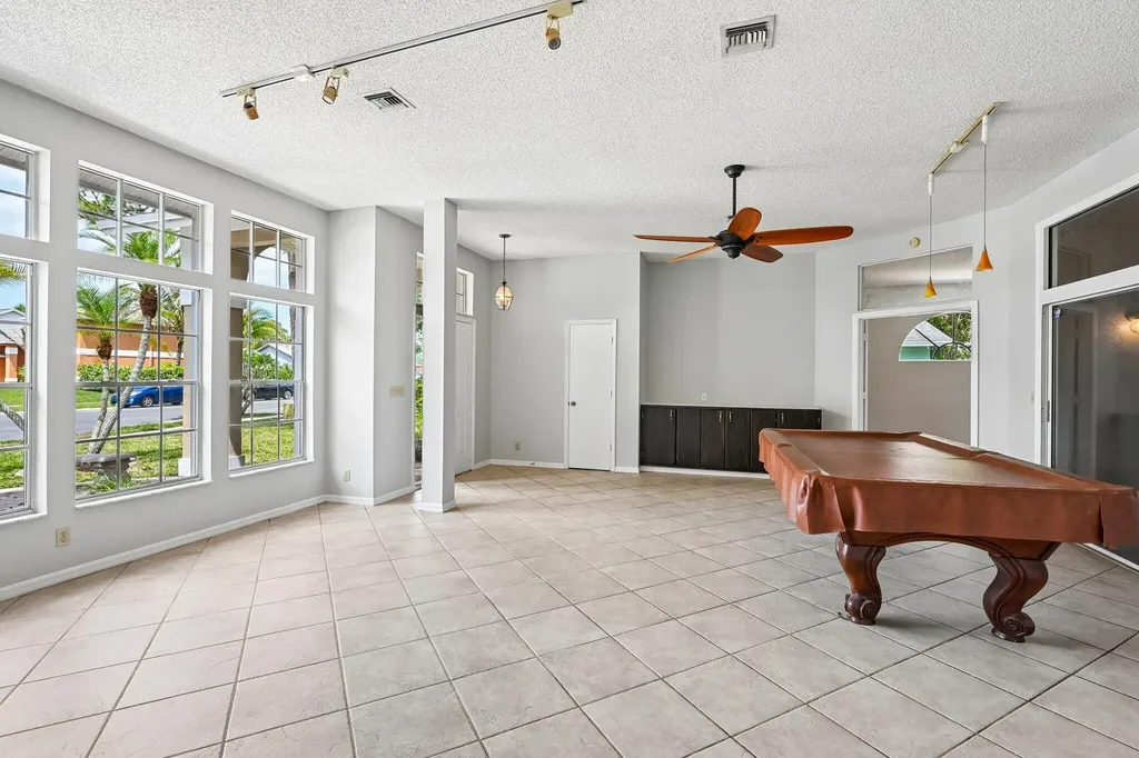 160 Royal Pine Circle S Royal Palm Beach FL 33411
