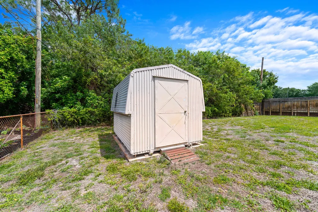 651 SW Badger Terrace Port St Lucie FL 34953