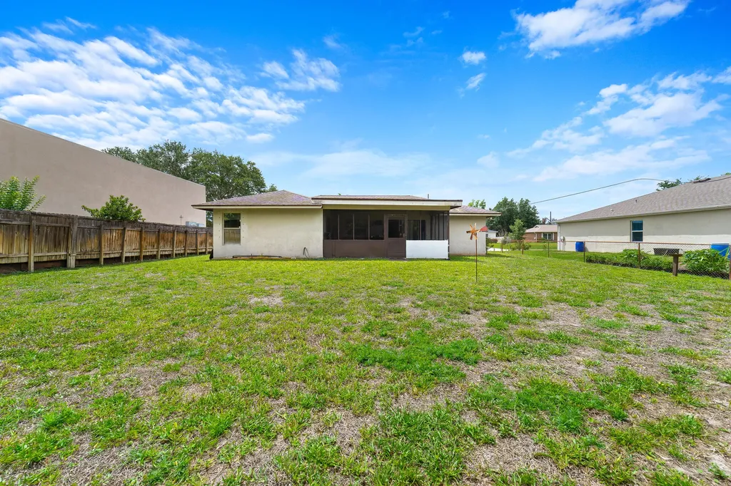 651 SW Badger Terrace Port St Lucie FL 34953