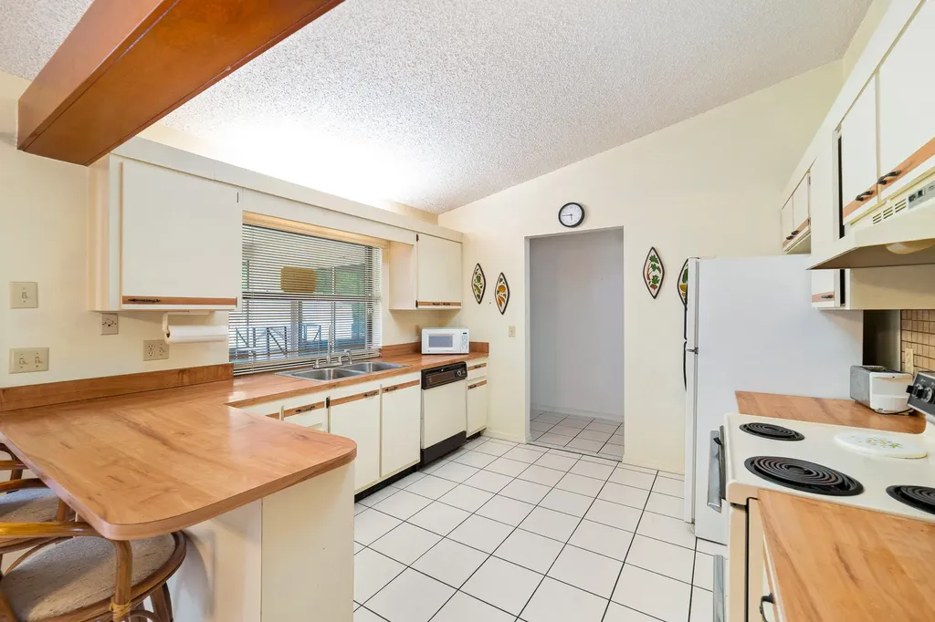 651 SW Badger Terrace Port St Lucie FL 34953