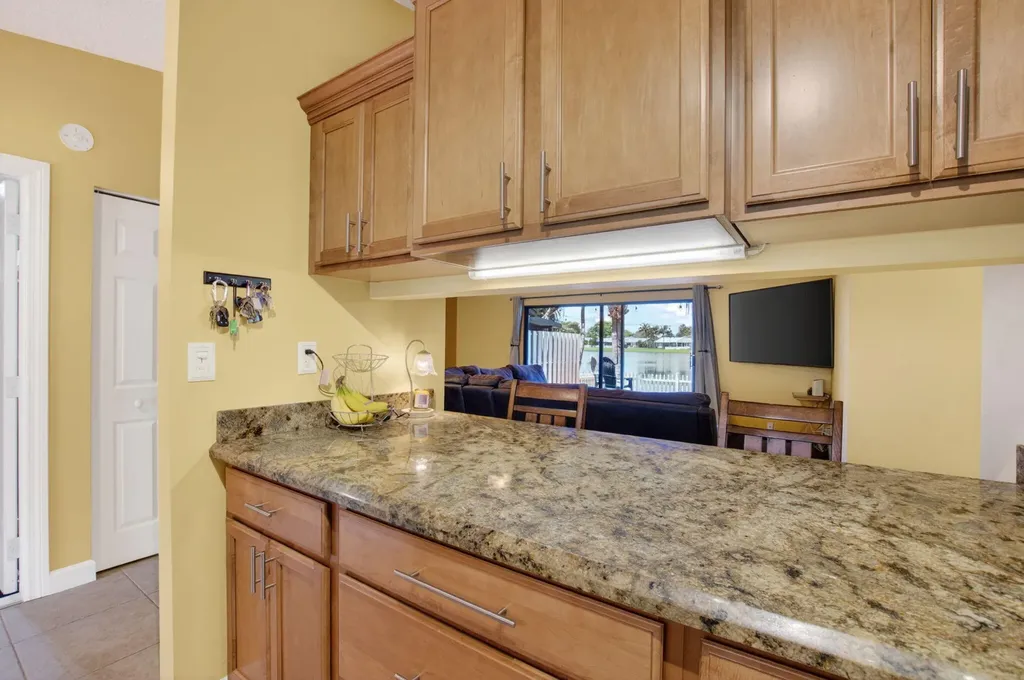 43 Mayfair Lane Boynton Beach FL 33426