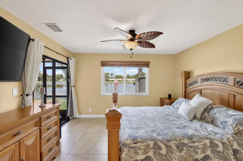 43 Mayfair Lane Boynton Beach FL 33426