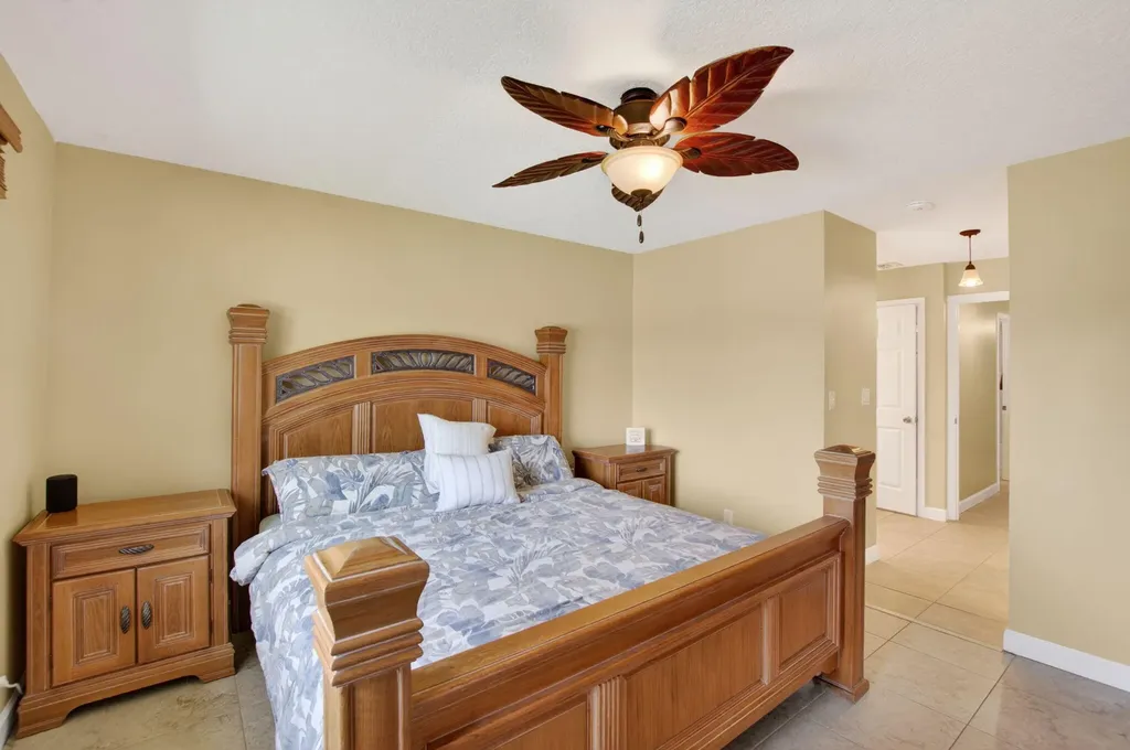 43 Mayfair Lane Boynton Beach FL 33426