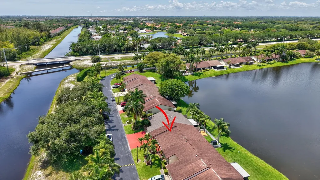 43 Mayfair Lane Boynton Beach FL 33426