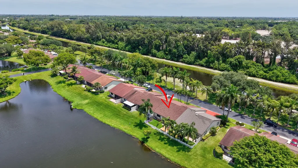 43 Mayfair Lane Boynton Beach FL 33426