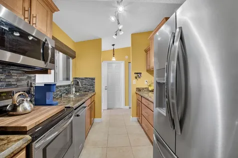 43 Mayfair Lane Boynton Beach FL 33426