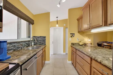 43 Mayfair Lane Boynton Beach FL 33426