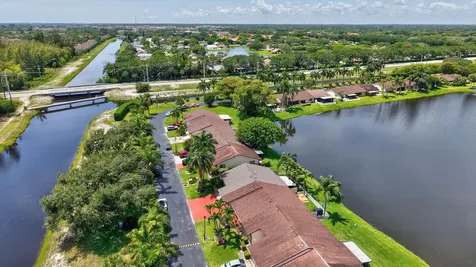 43 Mayfair Lane Boynton Beach FL 33426