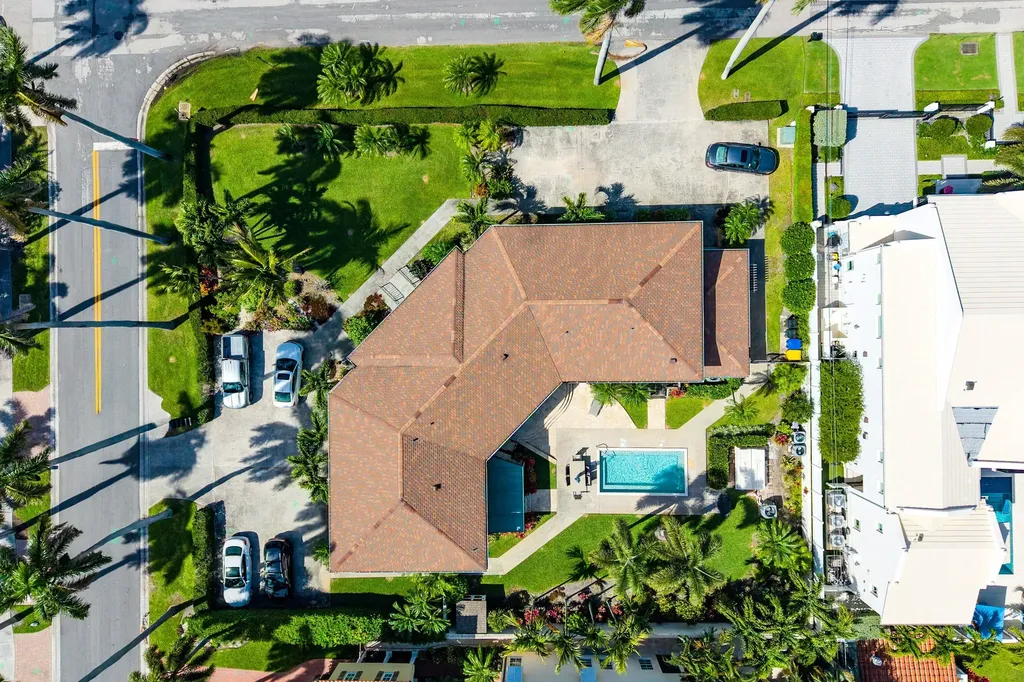 99 Seabreeze Avenue Delray Beach FL 33483