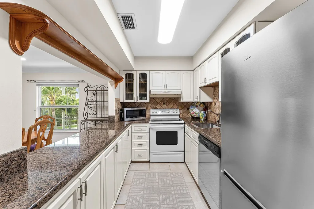 99 Seabreeze Avenue Delray Beach FL 33483