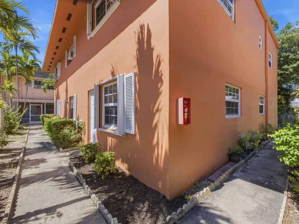 2200 Monroe Street Hollywood FL 33020