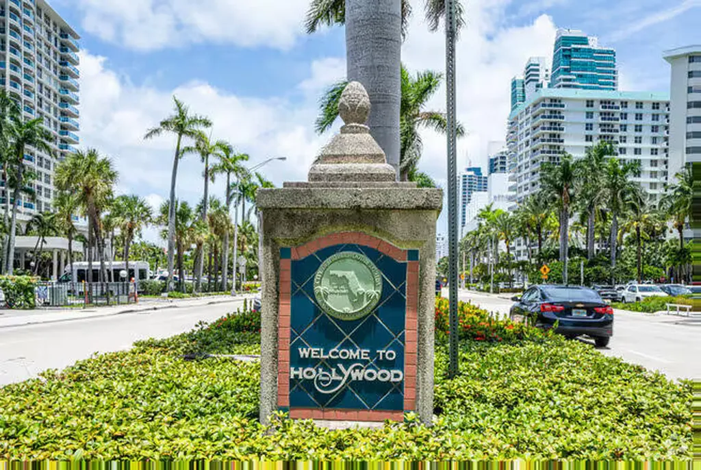 2200 Monroe Street Hollywood FL 33020