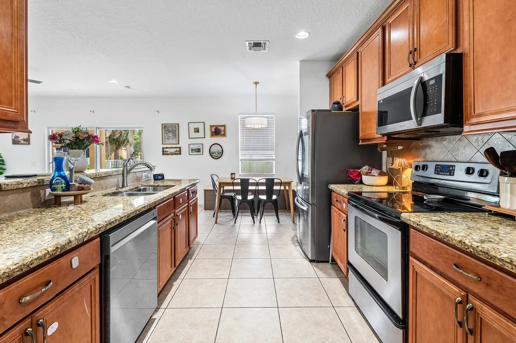 5827 Gypsum Place West Palm Beach FL 33413