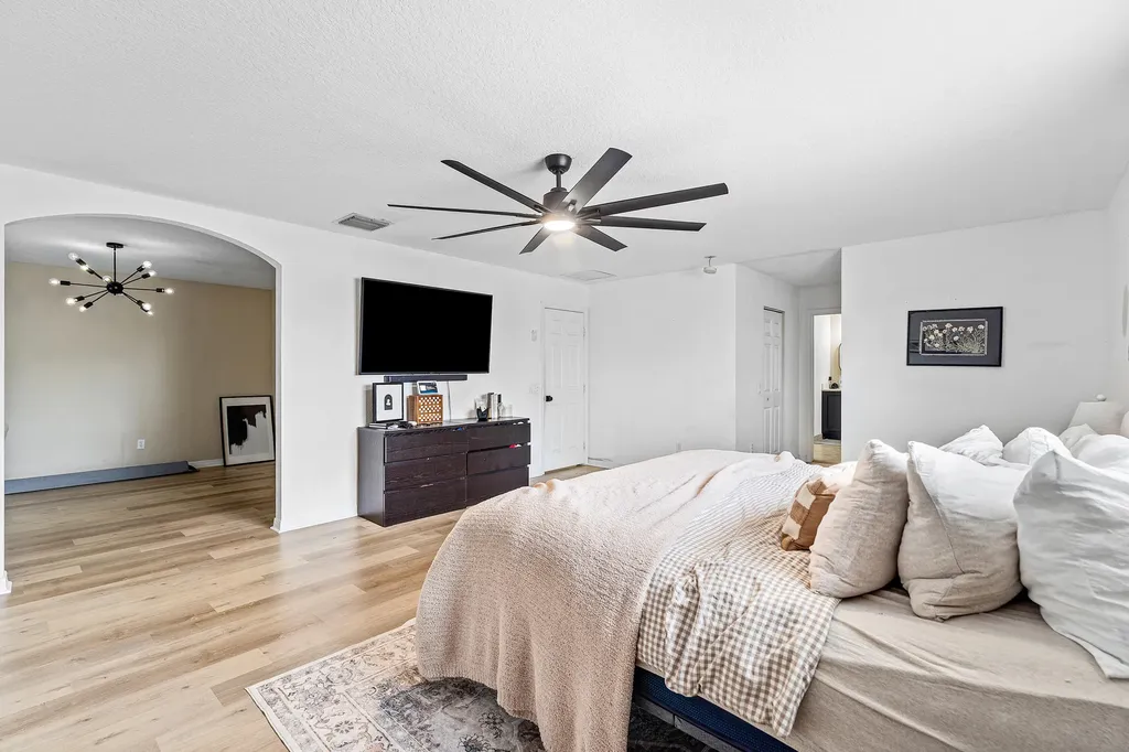 5827 Gypsum Place West Palm Beach FL 33413