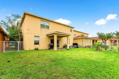 5827 Gypsum Place West Palm Beach FL 33413