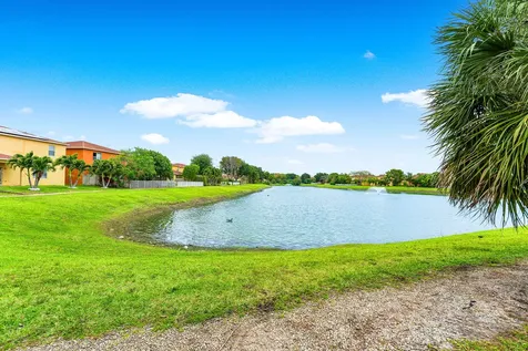 5827 Gypsum Place West Palm Beach FL 33413