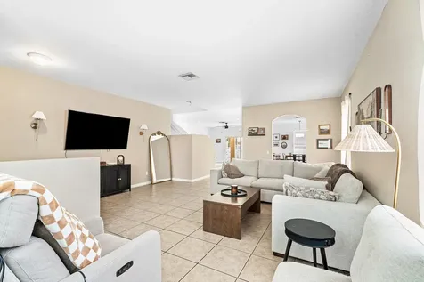 5827 Gypsum Place West Palm Beach FL 33413