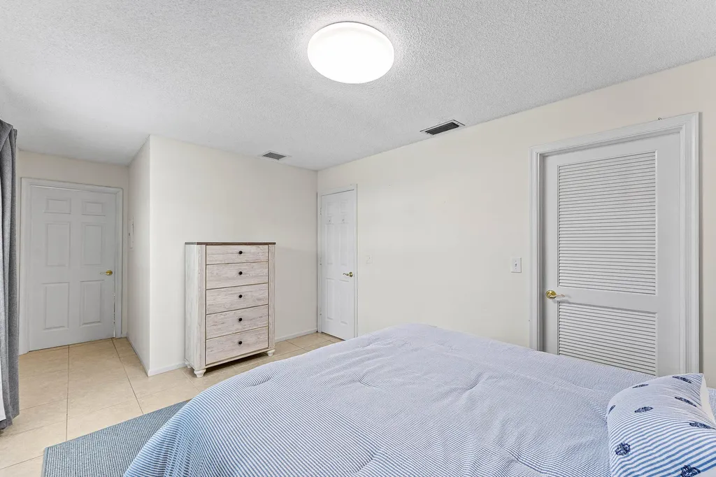 99 Seabreeze Avenue Delray Beach FL 33483