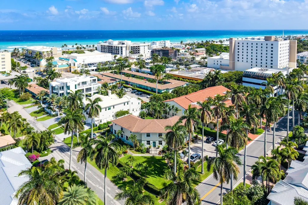 99 Seabreeze Avenue Delray Beach FL 33483