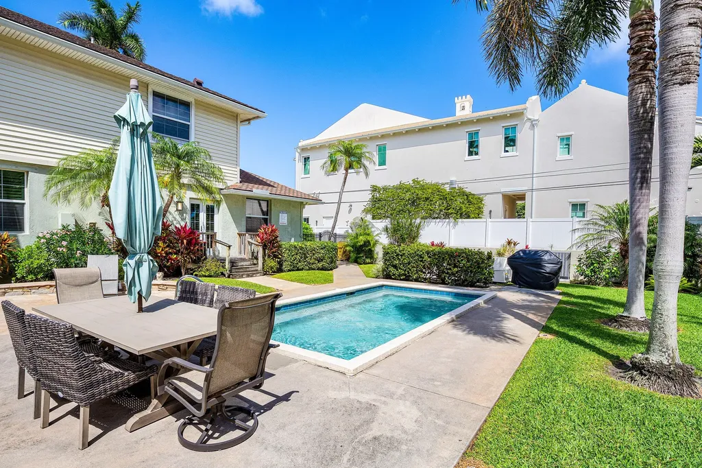 99 Seabreeze Avenue Delray Beach FL 33483