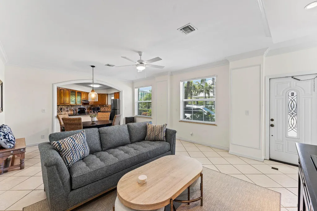 99 Seabreeze Avenue Delray Beach FL 33483