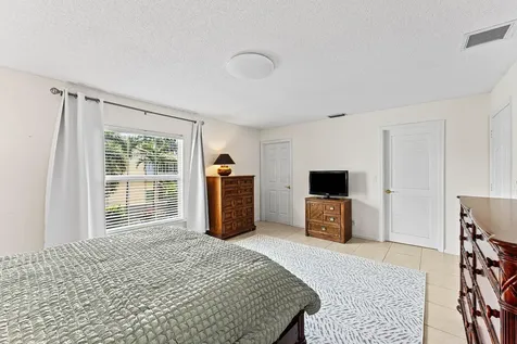 99 Seabreeze Avenue Delray Beach FL 33483