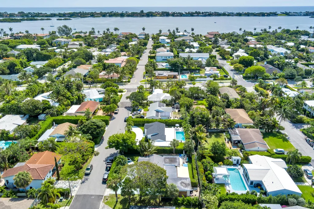 320 Linda Lane West Palm Beach FL 33405