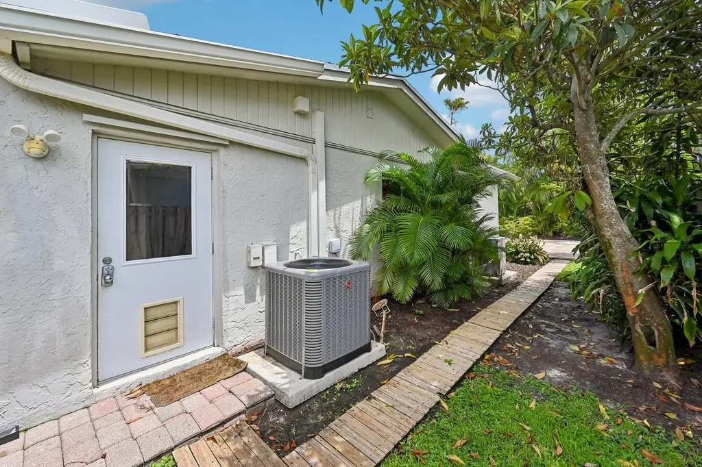 1232 NW 14th Street Boca Raton FL 33486