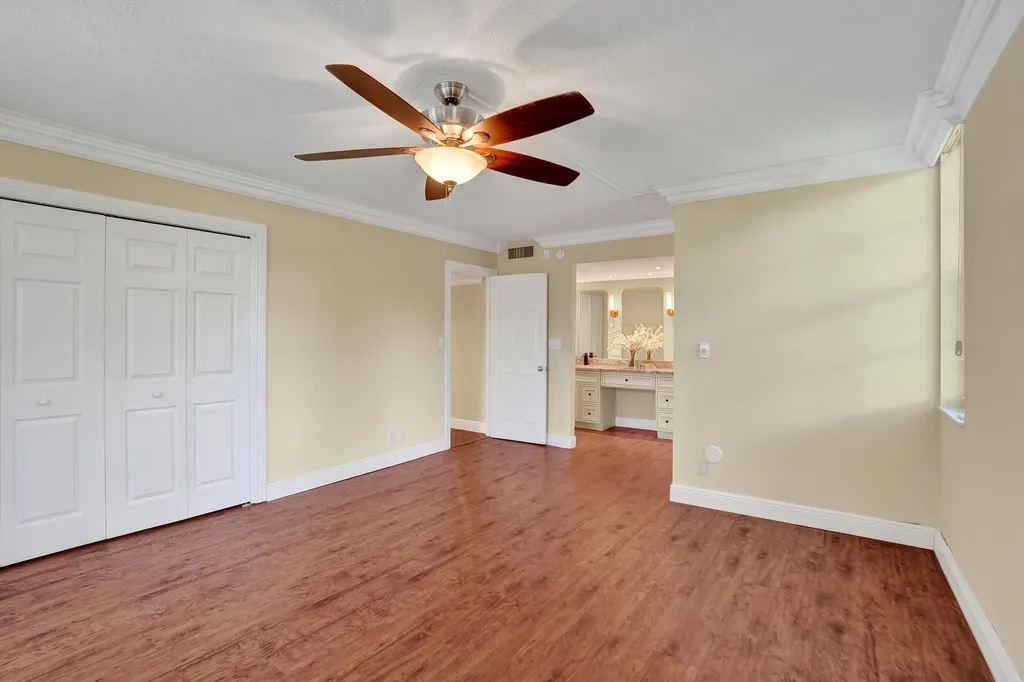 3621 Oaks Clubhouse Drive Pompano Beach FL 33069