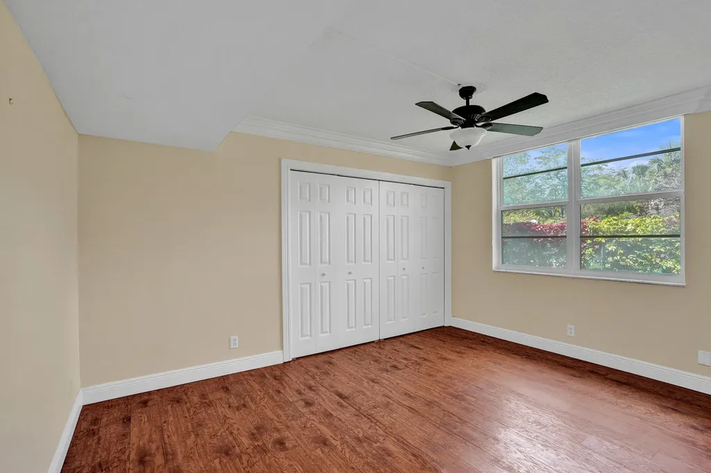 3621 Oaks Clubhouse Drive Pompano Beach FL 33069