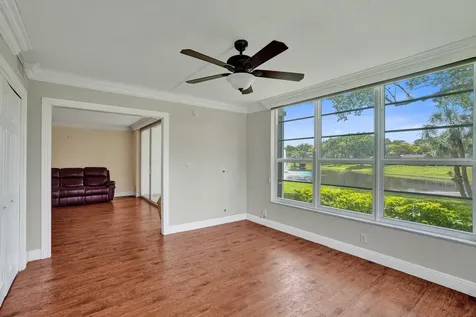 3621 Oaks Clubhouse Drive Pompano Beach FL 33069