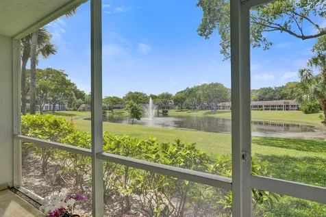 3621 Oaks Clubhouse Drive Pompano Beach FL 33069