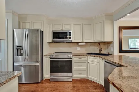 3621 Oaks Clubhouse Drive Pompano Beach FL 33069