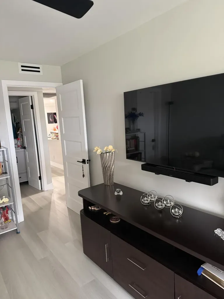 1066 Ainslie Boca Raton FL 33434