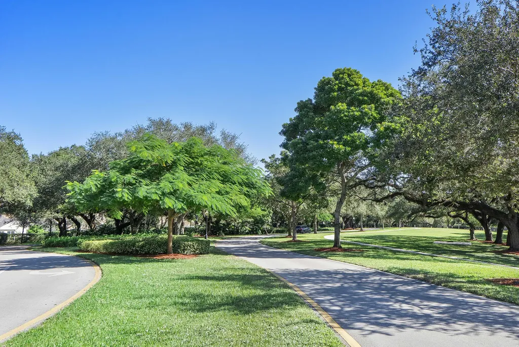 2784 W Orchard Circle Davie FL 33328
