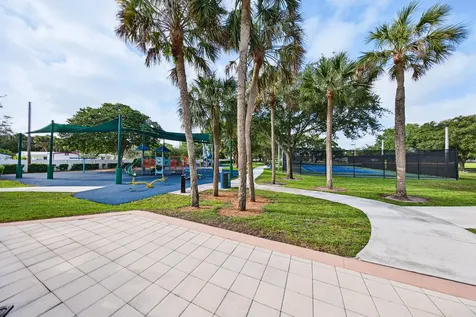 1425 SW 19th Avenue Fort Lauderdale FL 33312